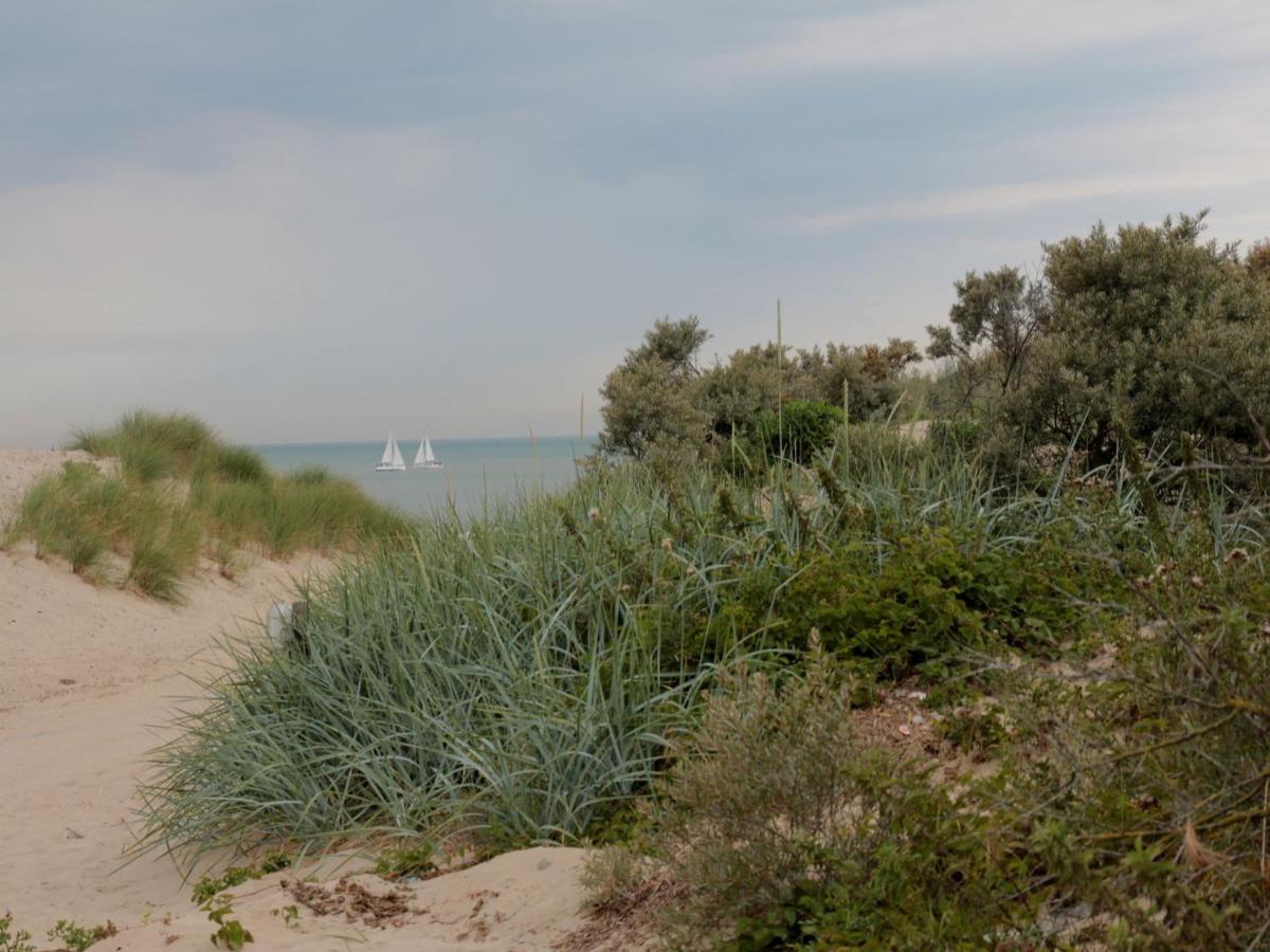Beautiful And Spacious Villa With A Panoramic View Near The Beach Of Cadzand Extérieur photo