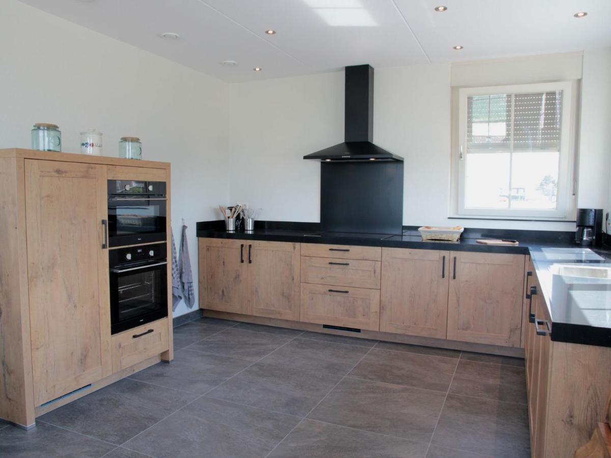 Beautiful And Spacious Villa With A Panoramic View Near The Beach Of Cadzand Extérieur photo